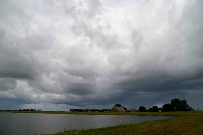 Tiengemeten buienwolk Haringvliet