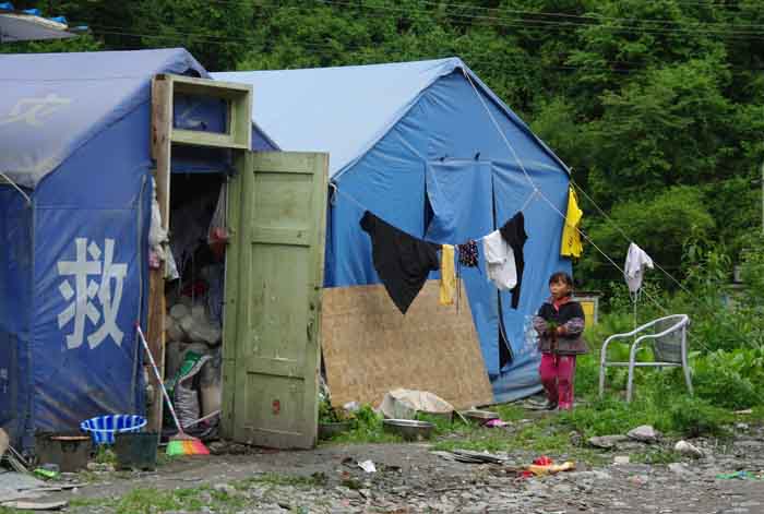 tenten UN, aardbeving China Wo Long