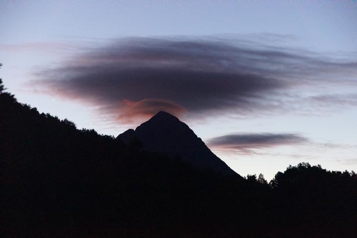 lenswolk berg Spanje Cantabrisch Gebergte