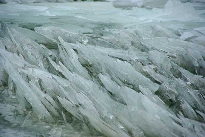 kruiend ijs IJsselmeer schotsen