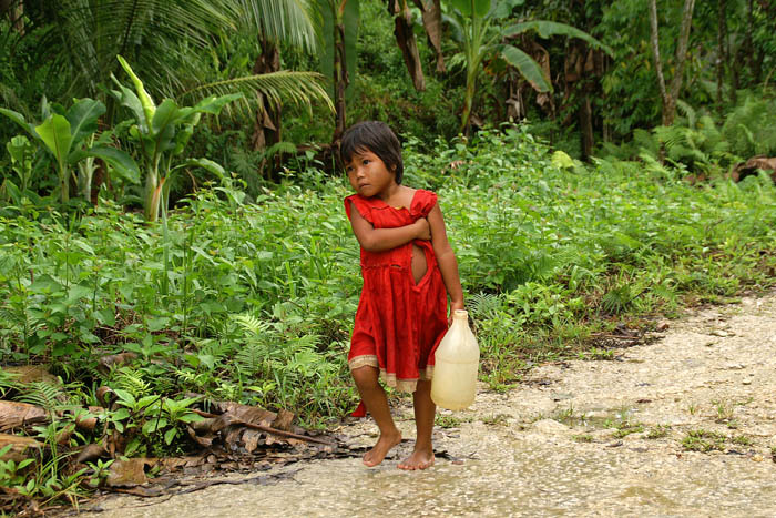 kind, hulp moeder, oerwoud, Mindanao, Filippijnen