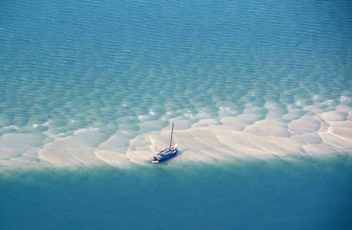bootje wad Waddenzee droogvallen