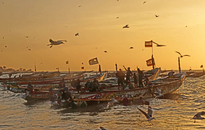 zonsondergang, vissersboten, strand, Tanji, Gambia