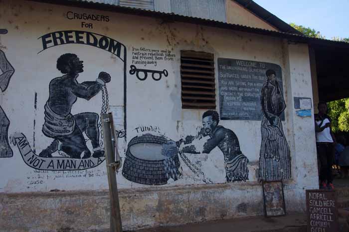 Georgetown Gambia Janjanbureh slavernij muurschildering