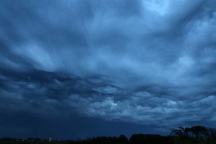 asperatuswolken onweerswolk Texel